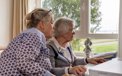 Nek- en schouderpijn door een verkeerde zithouding?